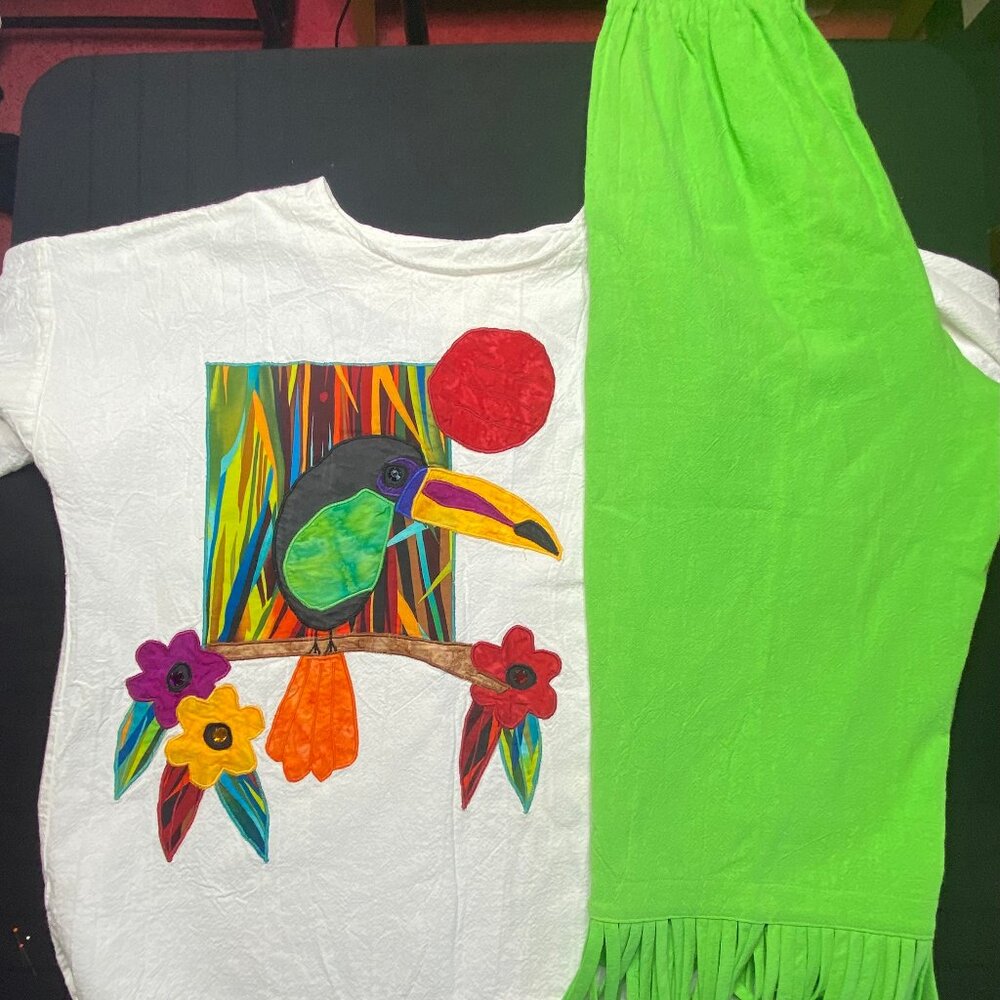 Artsy Tucan Top and Pants - Picture 5 of 6